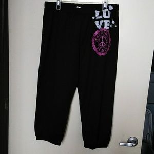 Plus size capri sweats.